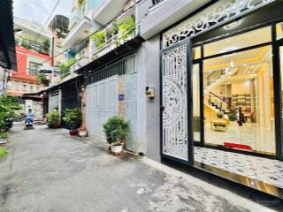 2,5 tỷ  2,3 tỷ. nhà 48m2 lê trực xây 1 trệt 3 lầu, gần chợ cây quéo. hẻm oto vào nhà, sổ riêng