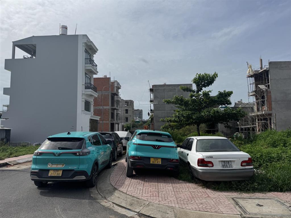 Nhà phố 4 tầng mới xây kdc đồng bộ hiệp bình