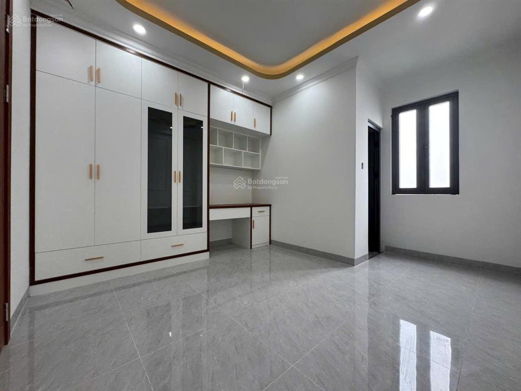 Nhà phố 4 tầng mới xây kdc đồng bộ hiệp bình