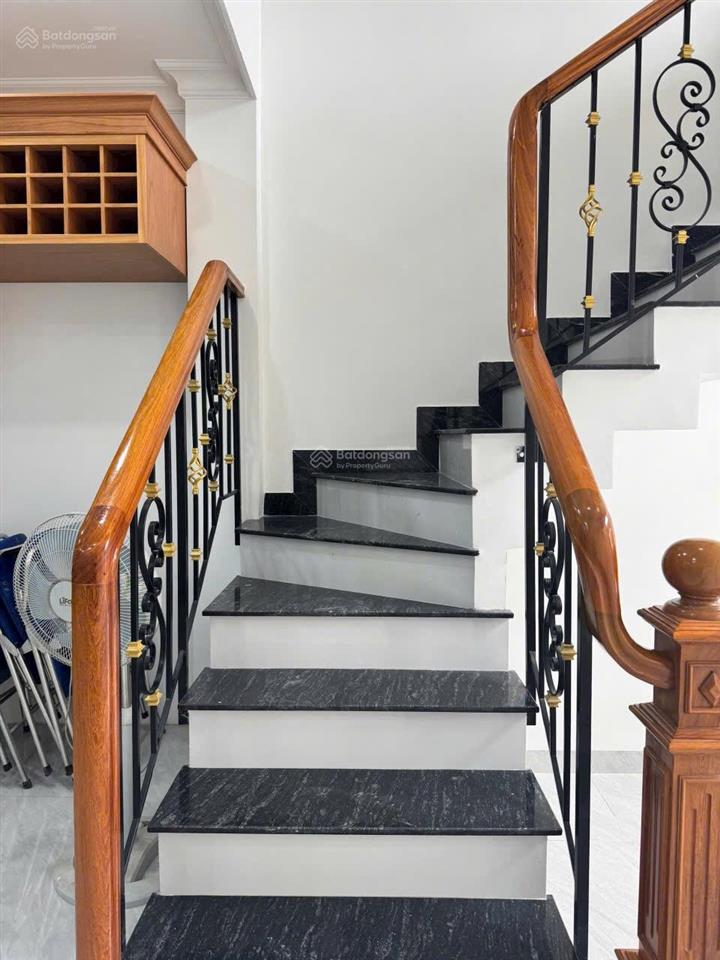 Nhà phố 4 tầng mới xây kdc đồng bộ hiệp bình