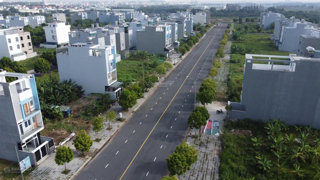 Đất mặt tiền 30m dự án an thiên lý