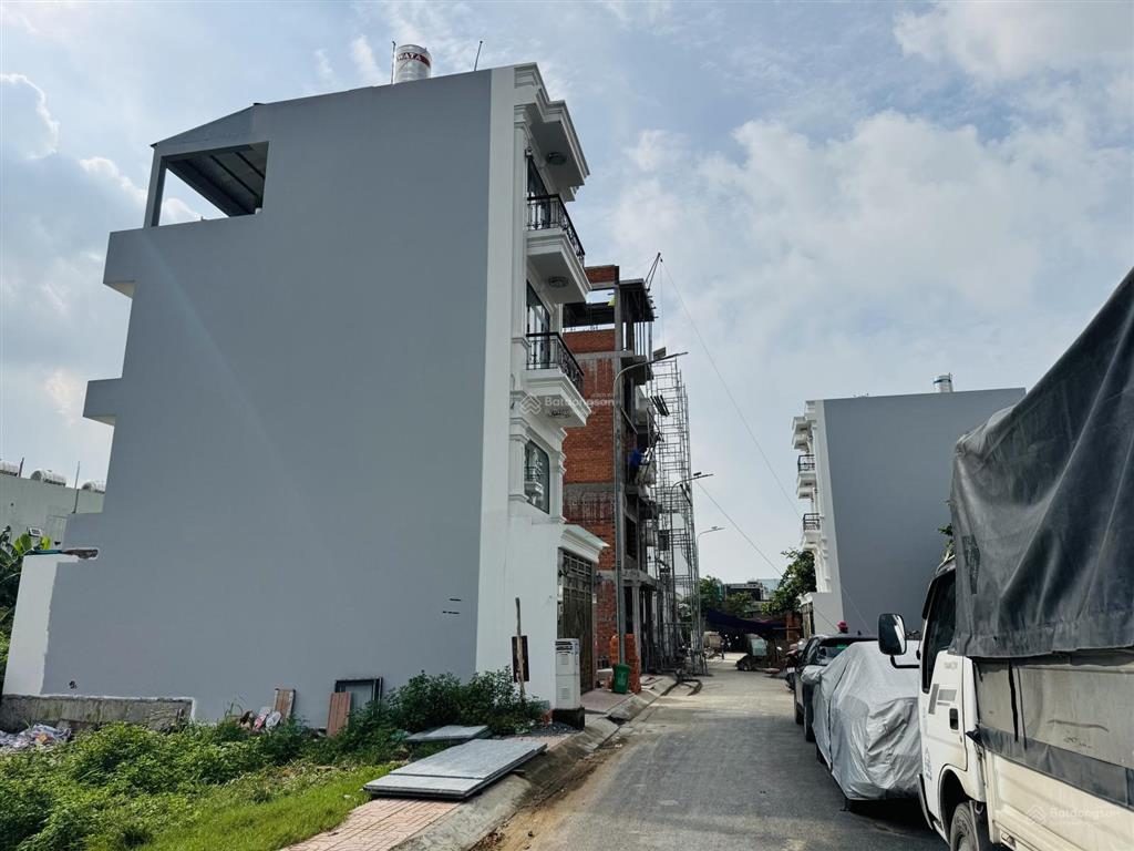 Chủ cần bán nhà đẹp đường 40, chợ hiệp bình, tặng nội thất sang trọng