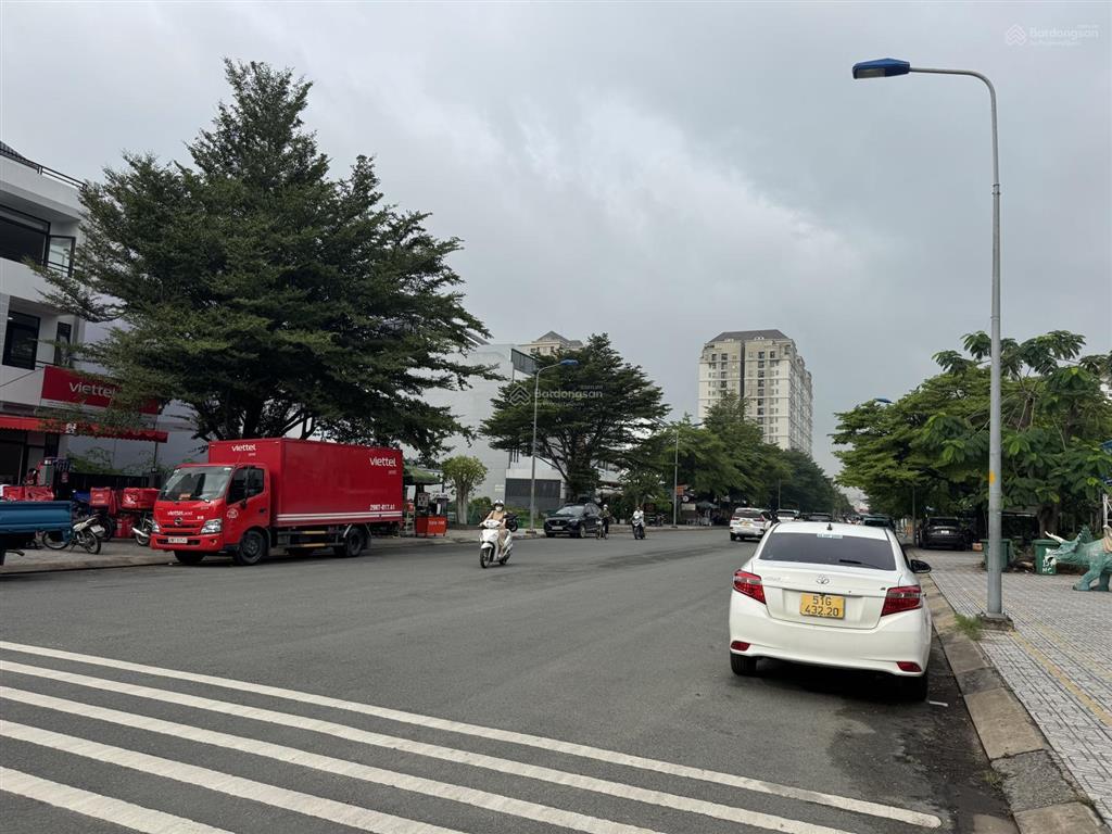 Bán đất đường 30m kdc gia hòa quận 9