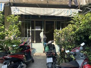 Chung cư tầng trệt, 4*14m, tổng dt 57m2, ôtô đậu trước nhà, trệt + lửng, pn, 1wc