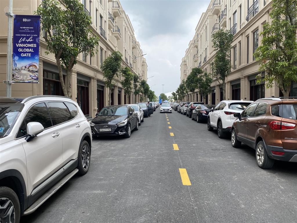 Bán liền kề 80m2 vin cổ loa, gần hồ 32 ha, cạnh công viên nội khu, gần 2 tòa chung cư cao cấp nhất