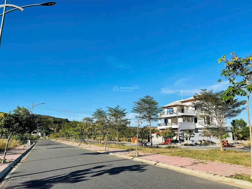 Biệt thự view công viên  khu đô thị ven sông tắc  giá chỉ 30tr/m2