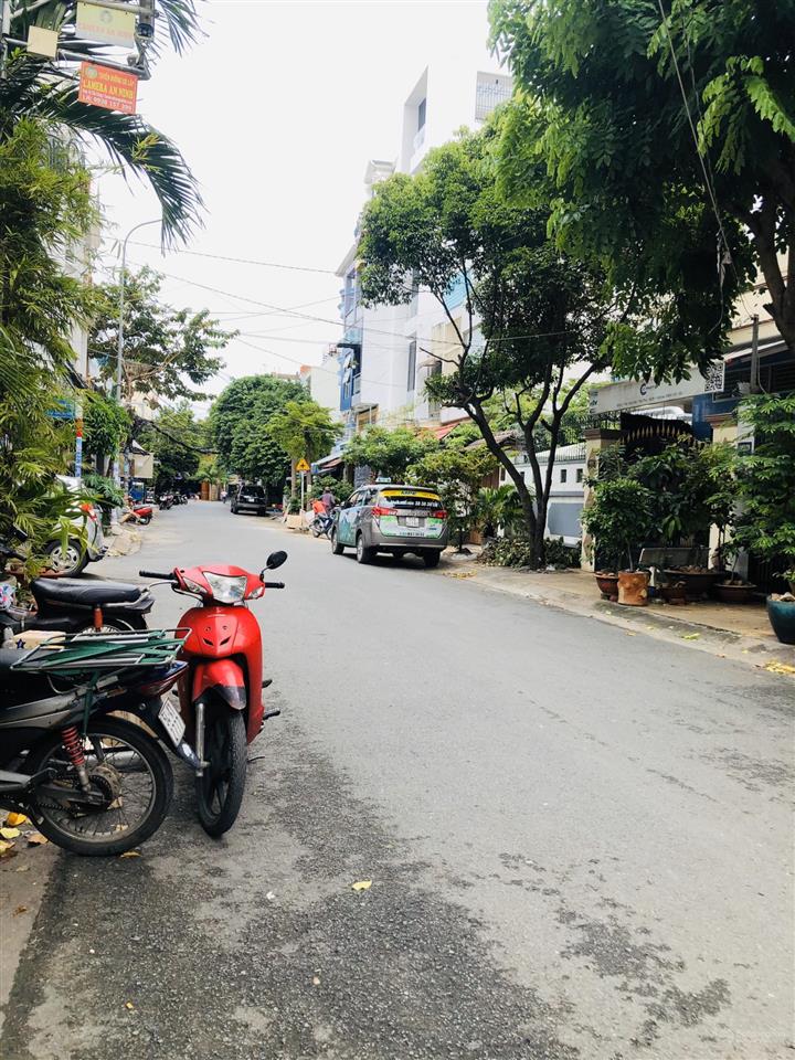 Bán nhà đường tân sơn nhì, tân phú (5,2x22m vuông) nhà 3 tầng, đường 8m, khu dân trí cao, 15.2 tỷ