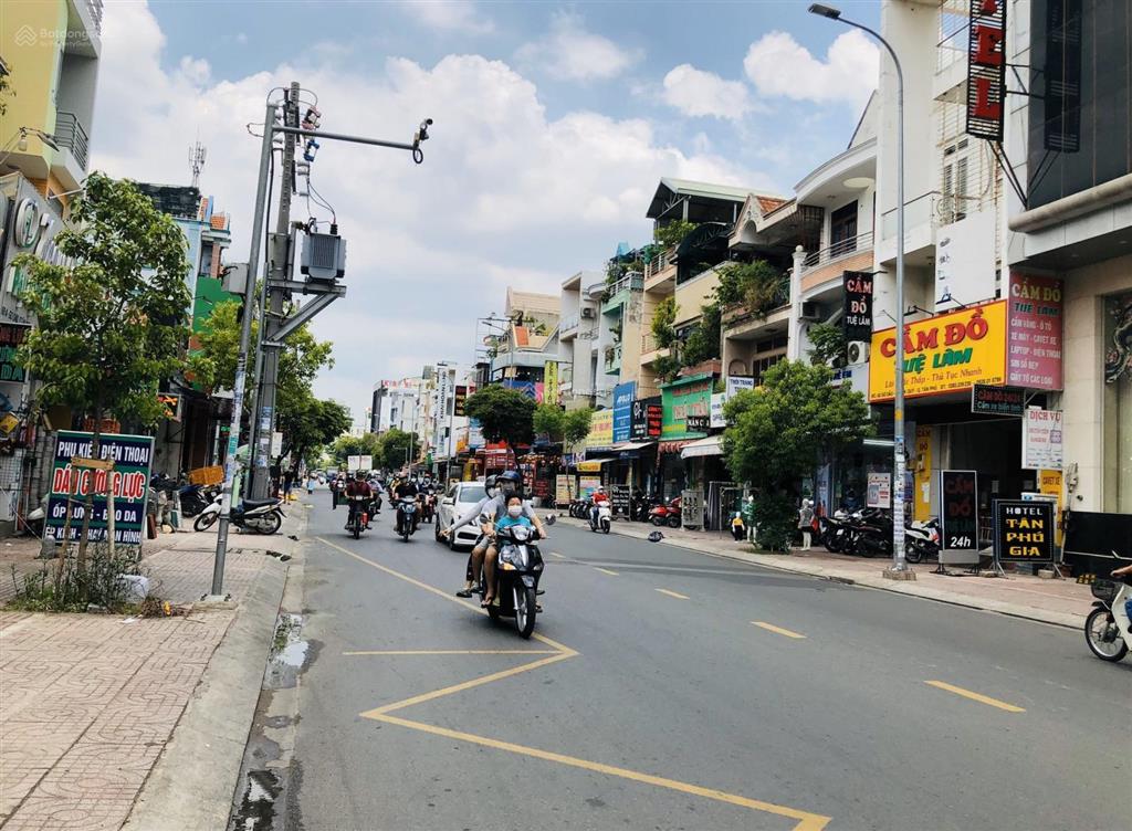 Bán nhà mt đường gò dầu, quận tân phú (4.2x19m vuông) không lỗi phong thủy, giá 12.5 tỷ