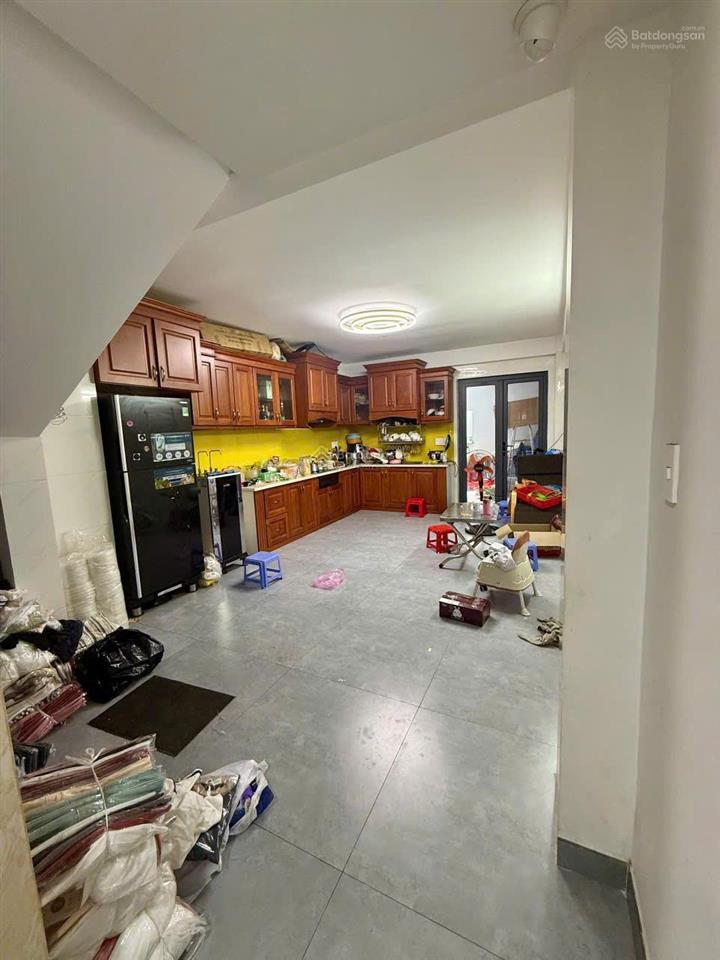 Bán nhà vip đường trịnh đình trọng (4.1x21m nở hậu, tổng 88m2) nhà 3 lầu mới 99%, nhà có thang máy