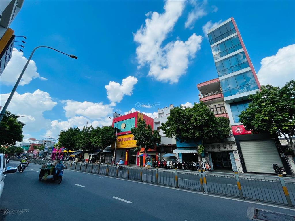 Bán nhà mặt tiền đường cn1 (hương lộ 3) (4x20m vuông) đủ lộ giới, vỉa hè 10m, không lỗi, 12.5 tỷ