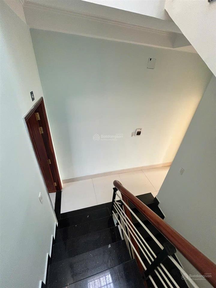 Bán mt đường 414 tân kỳ tân quý (đường 20m) [4,5x16m vuông] nhà 5 tầng mới [đối diện aeon mall]