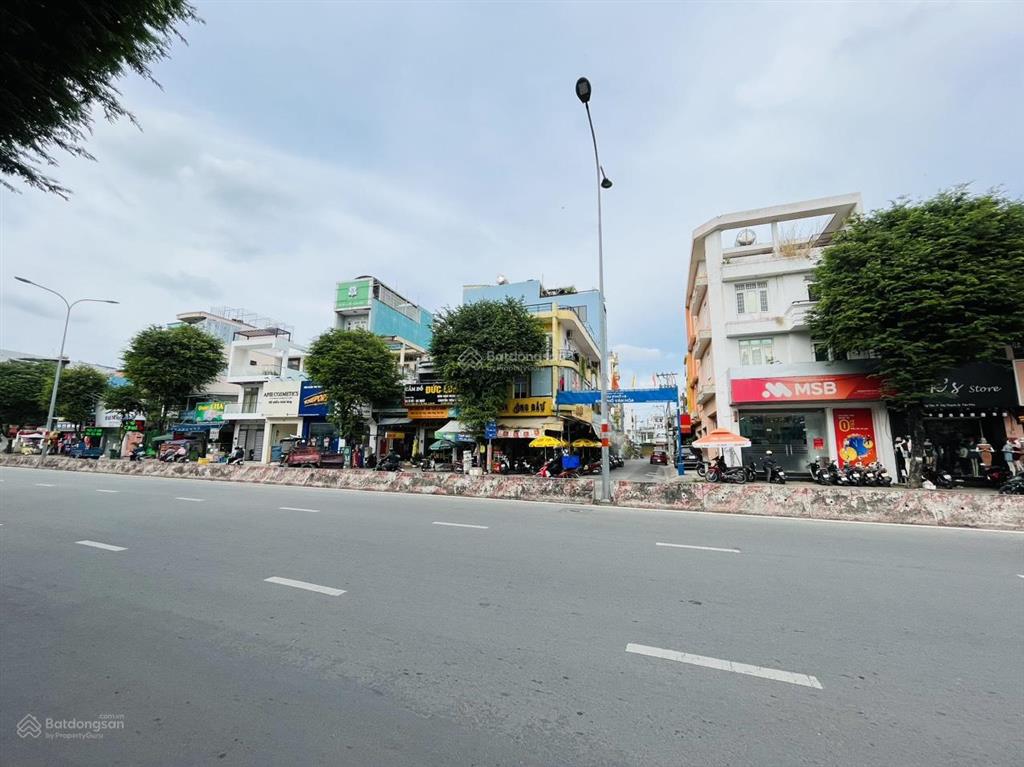 Bán nhà căn góc 2 mặt tiền khu lê trọng tấn (16x18m vuông) cực sung, không lỗi. giá 37 tỷ