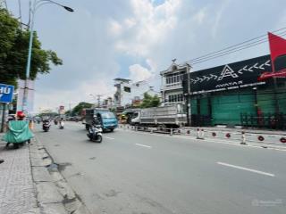 Bán nhà góc 2 mt đường lê văn quới (7.5x25m nở hậu) cấp 4, đang cho thuê 65 triệu, giá 26 tỷ