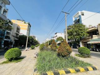 Bán nhà mt đường hiền vương (7x20m) nhà cấp 4, đường 30m có công viên