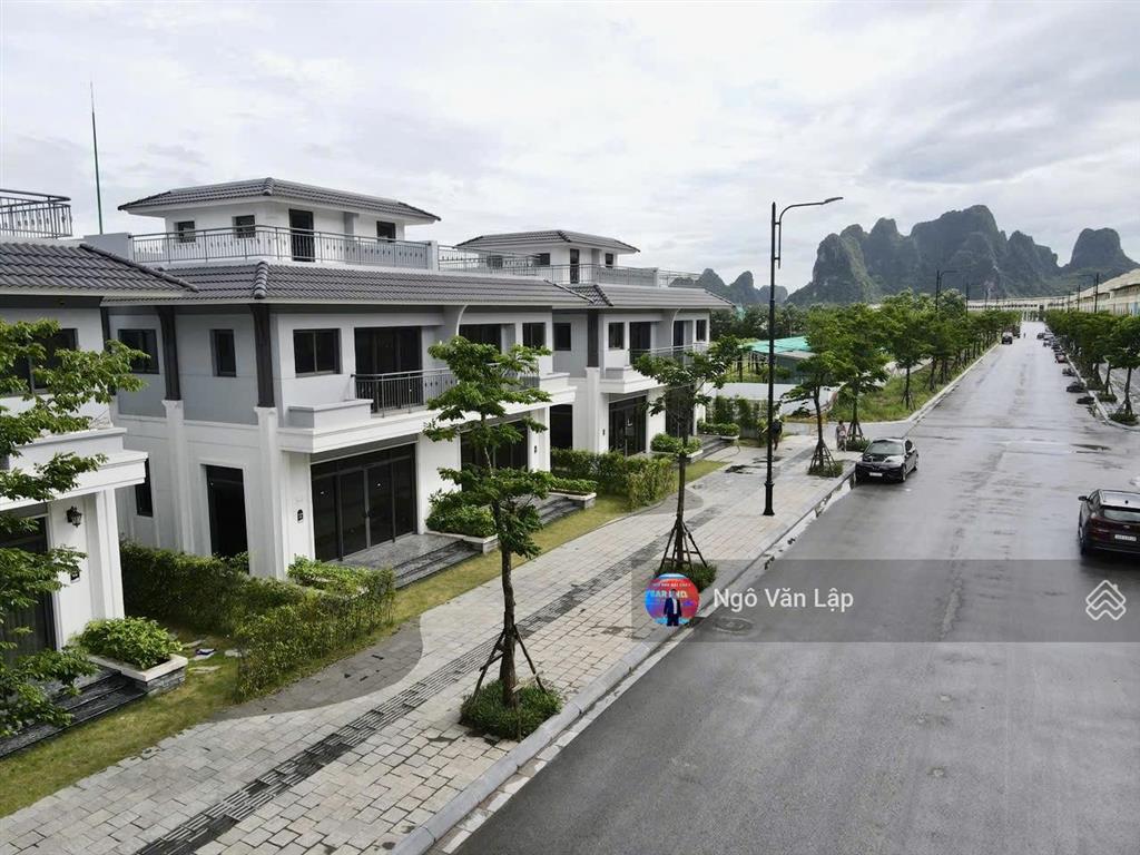 Bán gấp biệt thự song lập 120m2 sát biển giá 6,5 tỷ