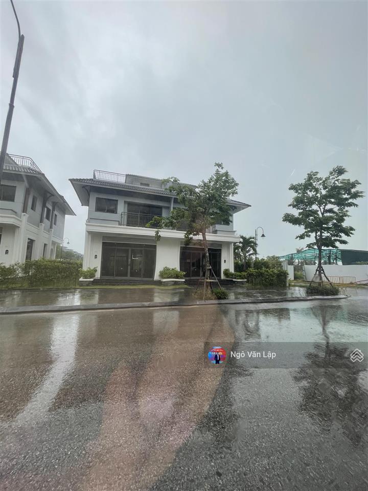 Bán gấp biệt thự song lập 120m2 sát biển giá 6,5 tỷ