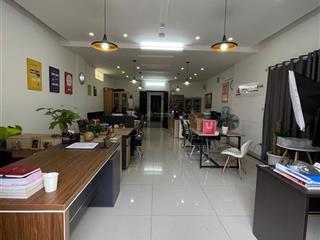 Chính chủ cho thuê  sàn  tầng 5 làm văn phòng.