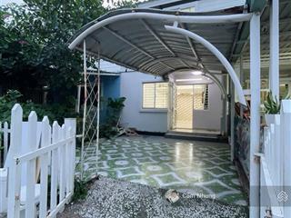 Cho thuê nhà phố liền kề có 2pn, dt 75m2, giá 6tr5/th nhận nhà ngay,  0908 002 ***