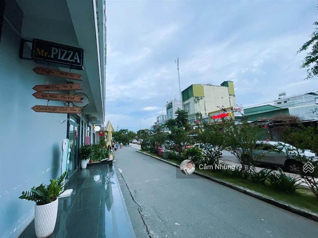 Chính chủ gửi em bán shophouse marina  dt  88,6m2  giá  4ty3 shr ,   0908 002 ***