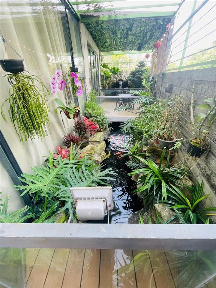 Giảm 10 tỷ, cần bán gấp. giá mới chỉ 35 tỷ, biệt thự sân vườn + hồ bơi  view sông q7