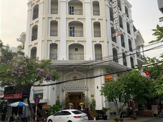 Bán khách sạn góc 2 mặt tiền đường 14m, sát bên nguyễn thị thập q7, có dòng tiền 200tr/tháng