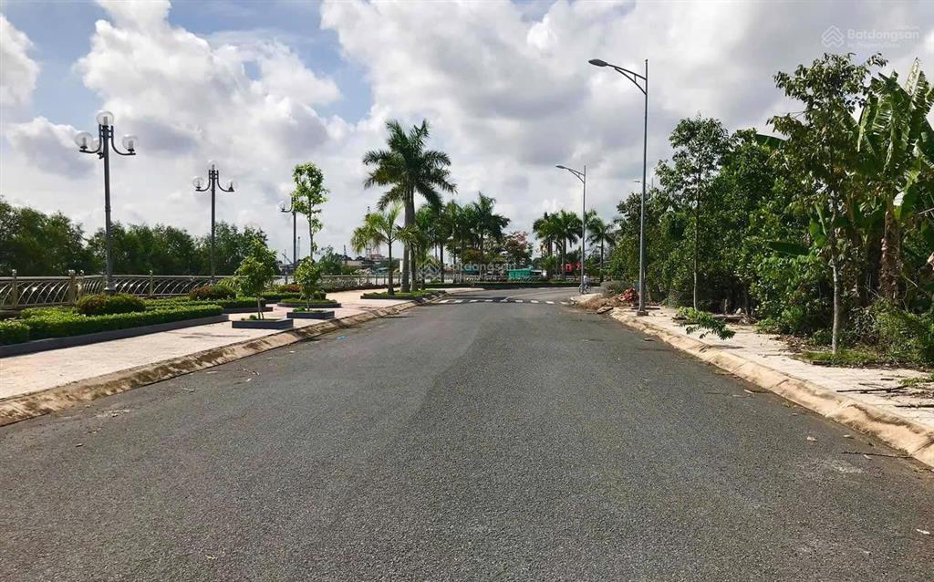 Hàng hiếm. dt ngang 8,6m đường kinh doanh, mà giá chỉ 10,5 tỷ, đường lớn 40m