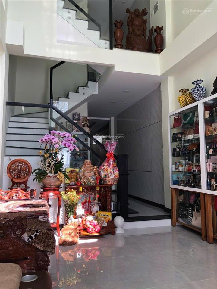 Bán nhà mt huỳnh tấn phát, sát bên phú mỹ hưng, và ủy ban q7 (có thang máy) giá chỉ 14,6 tỷ tl