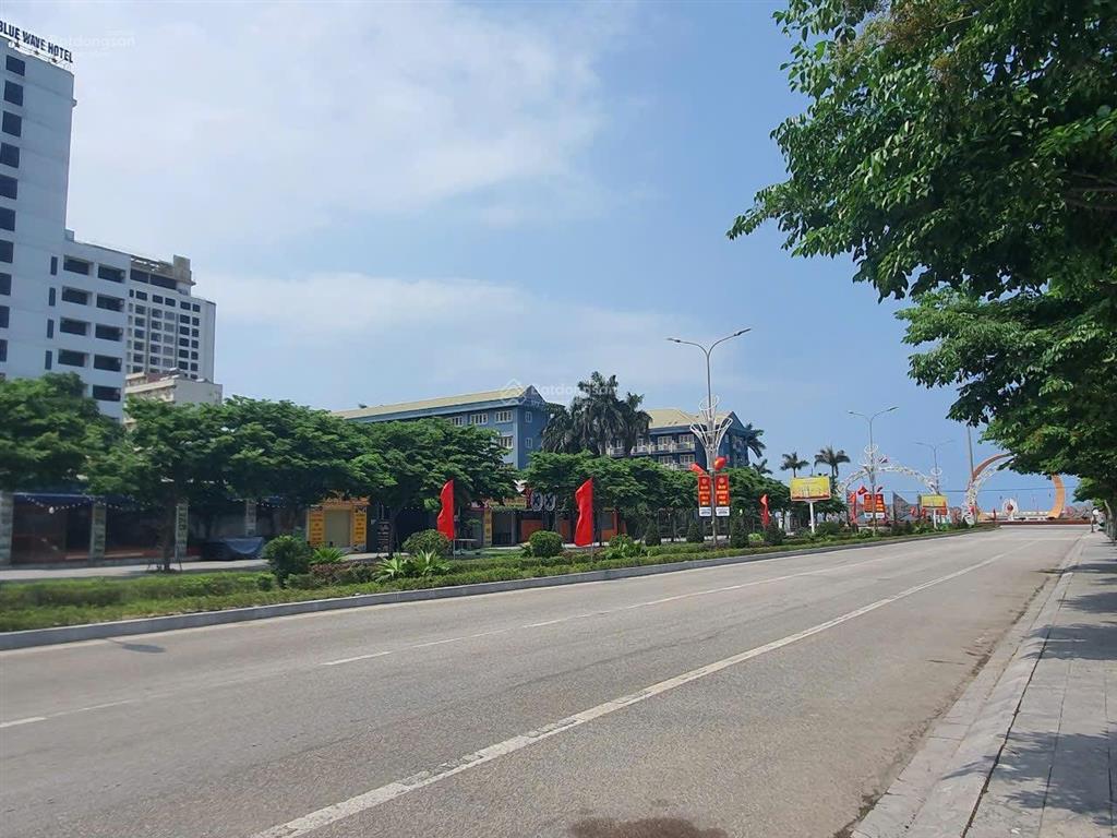 Bán 3 lô đất biển lk nhau mỗi lô khoảng 900m2 mt nguyễn sinh cung, ngay quảng trường bình minh