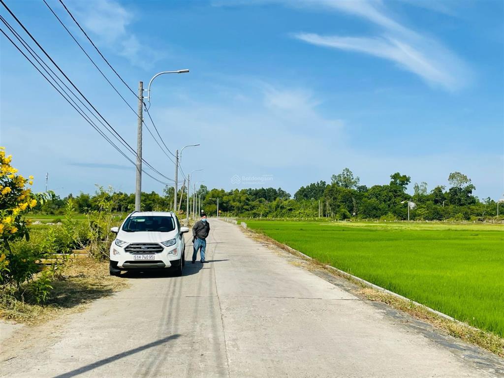 Phí gửi mg 100 tr. bán gấp giảm 500 tr đất gần uỷ ban huyện hoà vang, dt 32x45m đường 8m giá 1,8 tỷ