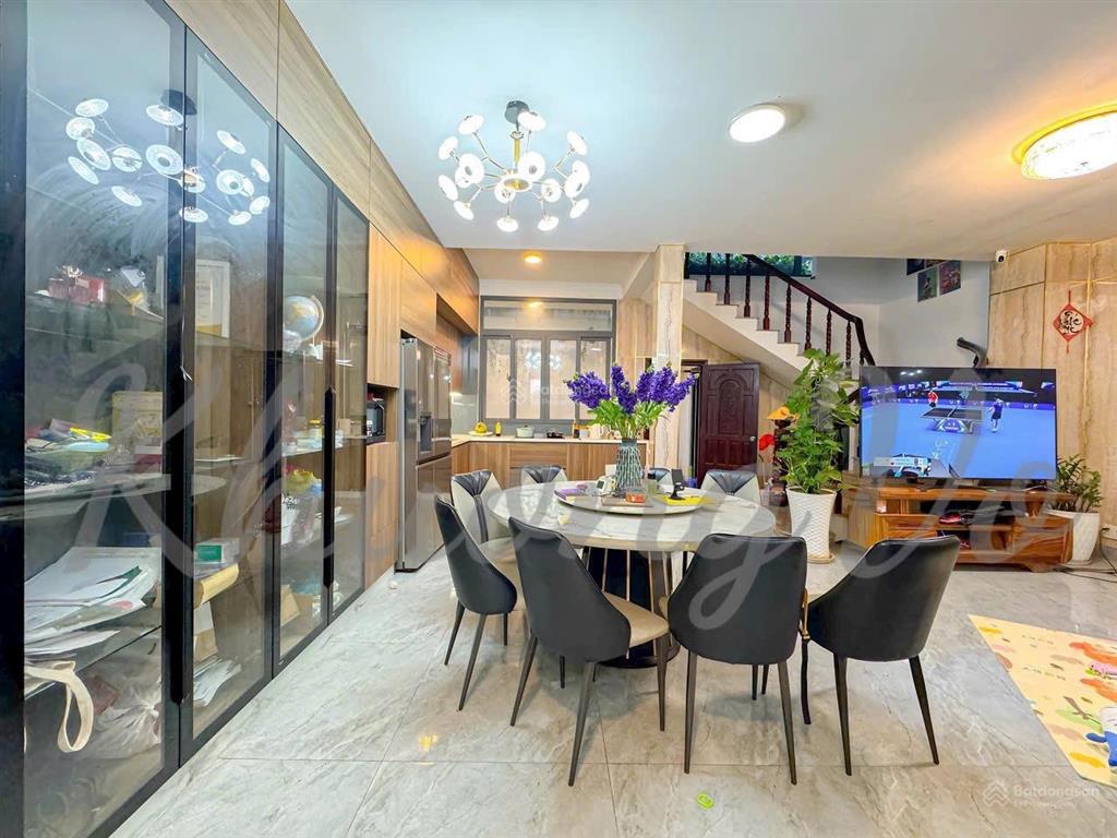 Ngang 7m. giá 16,9 tỷ kdc phạm hữu lầu, liền kề phú mỹ hưng