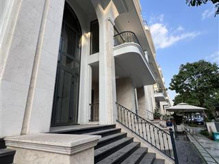Nhà phố 140m2 hầm 4 tầng vạn phúc city vị trí trung tâm giá 29 tỷ mẫu nhà đẹp nhà cao cửa rộng