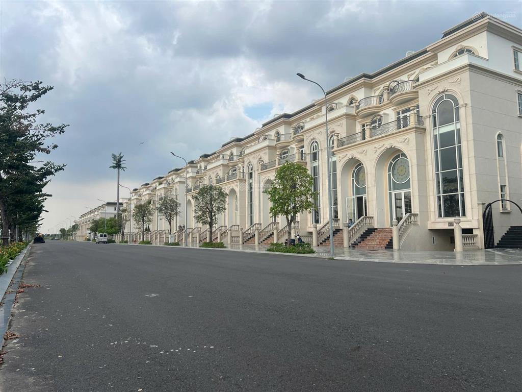 Duy nhất 01 căn biệt thự vạn phúc city, rẻ hơn tận 20 tỷ, mặt tiền đường 25m, hướng sông sài gòn