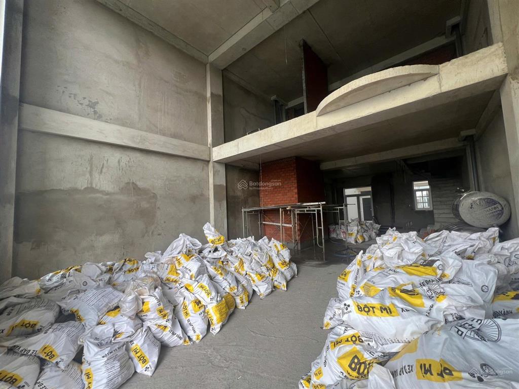 Duy nhất 01 căn biệt thự vạn phúc city, rẻ hơn tận 20 tỷ, mặt tiền đường 25m, hướng sông sài gòn