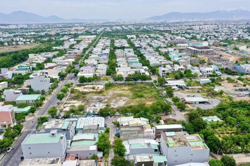 Bán đất 4 mặt tiền đường phạm hùng, hòa xuân, cẩm lệ, đà nẵng. diện tích 9,258m2 22 triệu/m2