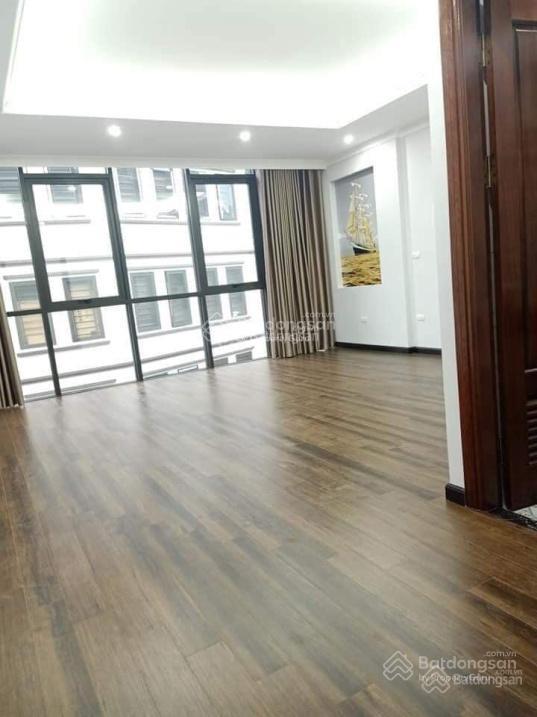 Bán nhà nguyễn văn huyên nghĩa đô, siêu đẹp. phân lô ô tô tránh vỉa hè. dt 75m2x5t, 2 mặt đường.