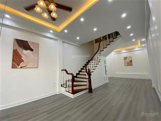 Chính chủ bán nhà phân lô oto trung yên trung hoà dt 42m2x6t cực đẹp. gần phố. hiếm hơn 17 tỷ.
