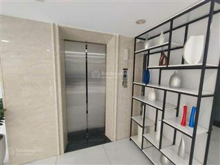 Phân lô sát phố phạm tuấn tài cầu giấy. dt 52m2x6t, mặt tiền gần 5m. thang máy. nhà dân xịn