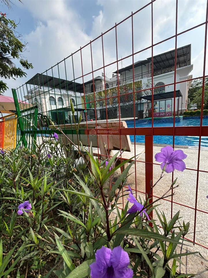 Cần bán căn hộ phúc an city vị trí góc khu a giá 345tr