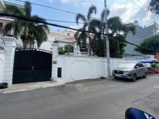 Bán biệt thự đường trần văn sắc nd quận 2.dt21x22m.giá 72 tỷ