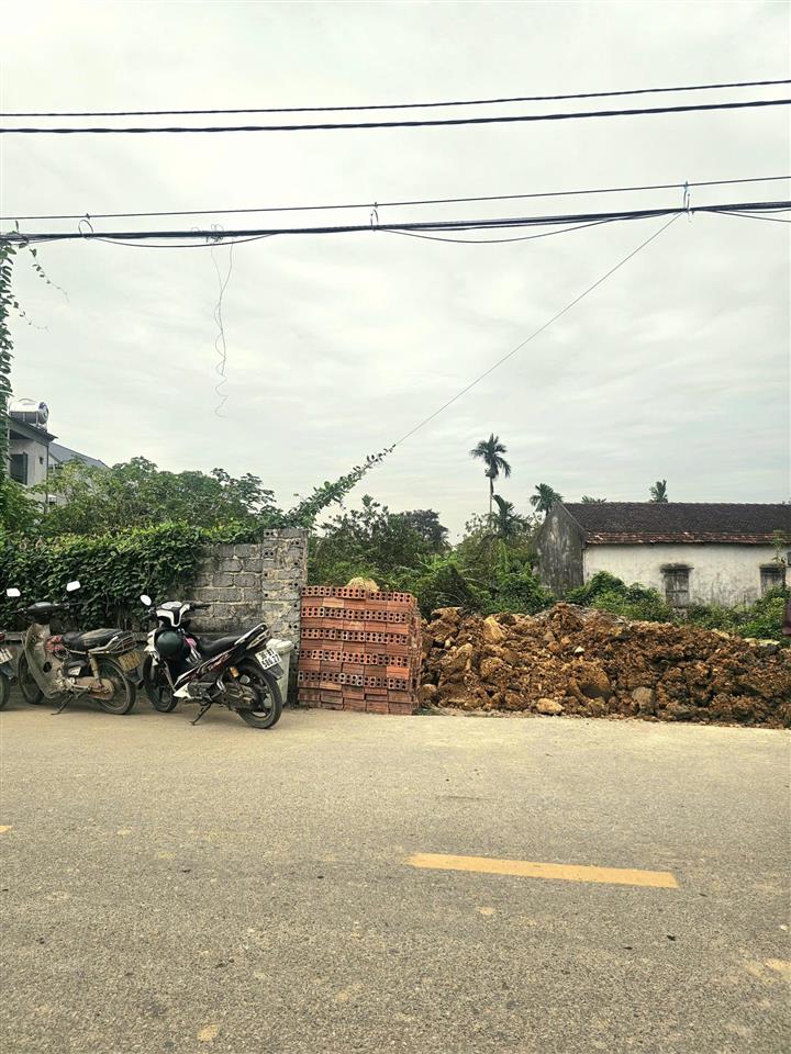 Chính chủ bán đất trục chính thị trấn rừng thông ( nay là phường đông sơn, tỉnh thanh hóa)