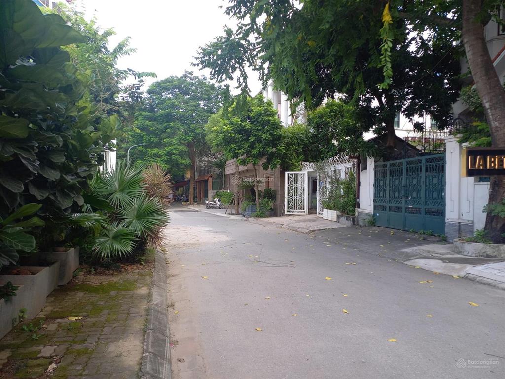 Giảm sốc 15 tỷ! bán nhà phố trịnh công sơn, tây hồ, ô tô tránh, view hồ, 420m2, mt 12m, giá 55 tỷ