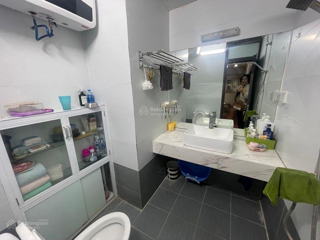 Chính chủ bán tập thể thành công. ba đình hà nội. tầng 2. rộng thênh thang 80m2 giá 5,8 tỷ. có tl