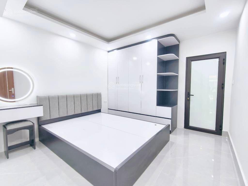 Chính chủ bán tập thể tầng 1 nguyễn trãi. đối diện royar city. kinh doanh bất chấp 75m ô tô tránh