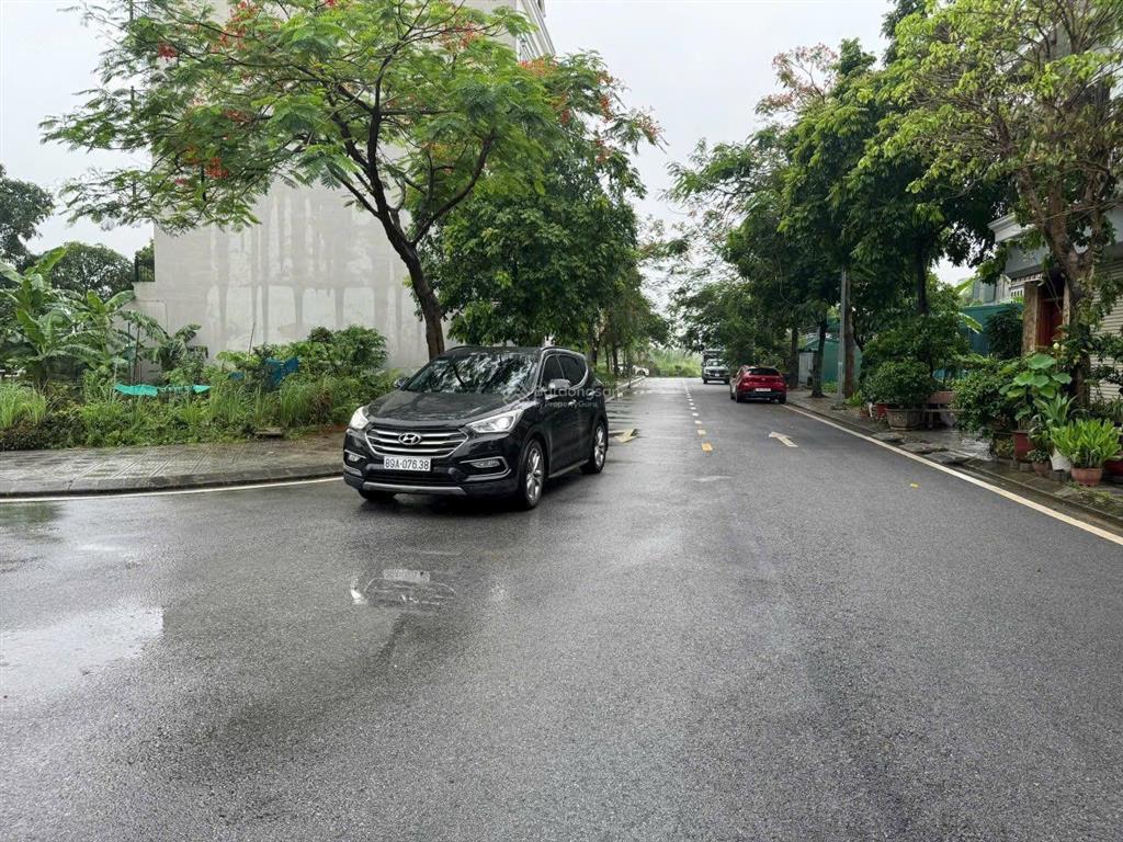 Hàng cực hot! cần bán gấp lô biệt thự dự án dragon park văn giang. dt 245m2. mt 9m.  0986 459 ***