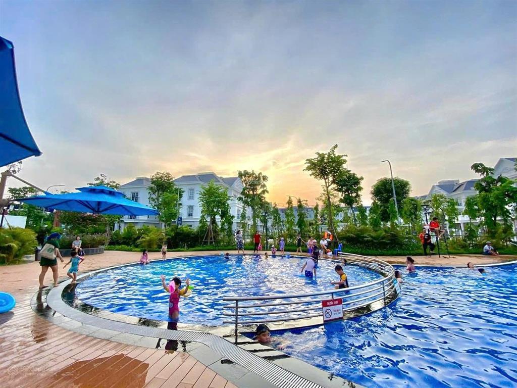 Hàng cực hiếm! chủ nhà cần bán lô shophouse xẻ khe dự án eurowindow gia lâm. dt 75m2. đường 22m