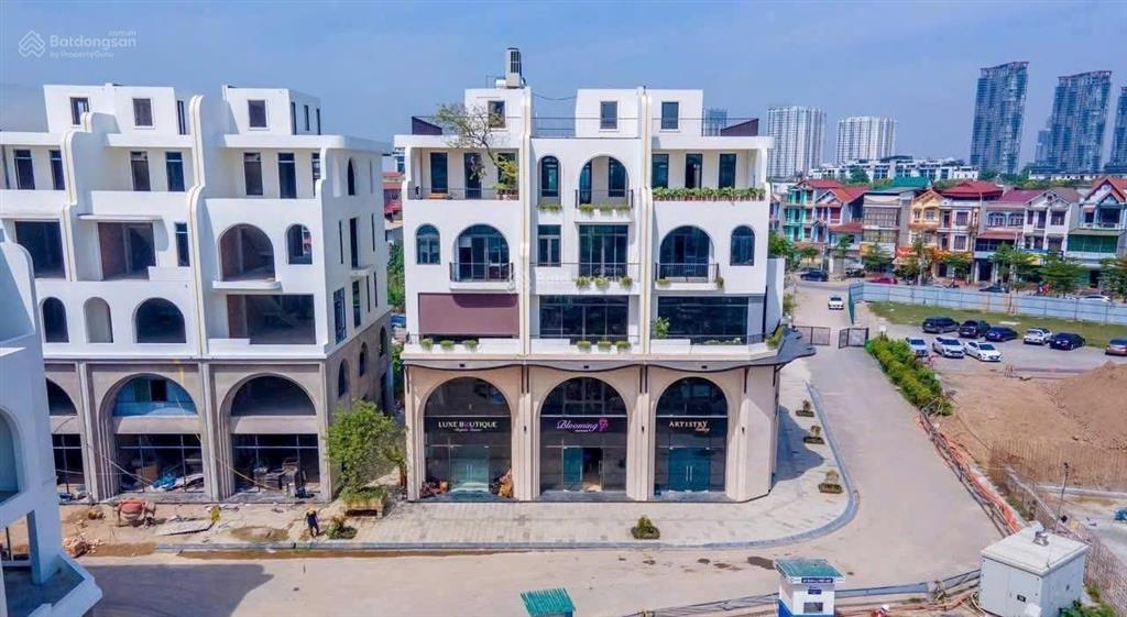 Hàng cực hiếm! bán nhanh lô shophouse vaquarius văn giang dt 108m2. mt 6m. xây 5t + tum