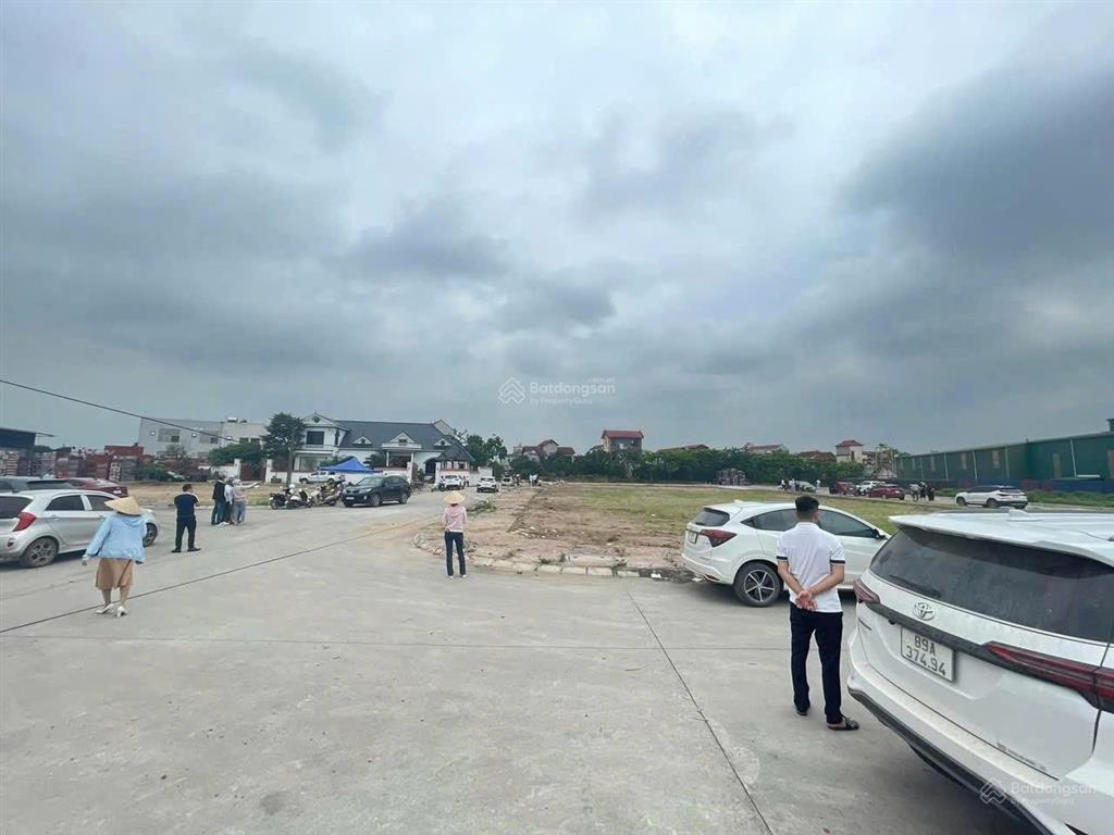 Căn cực hiếm! chính chủ bán đấu giá tại đức nhuận dạ trạch khoái châu. dt 77,5m². mt rộng 5,52m