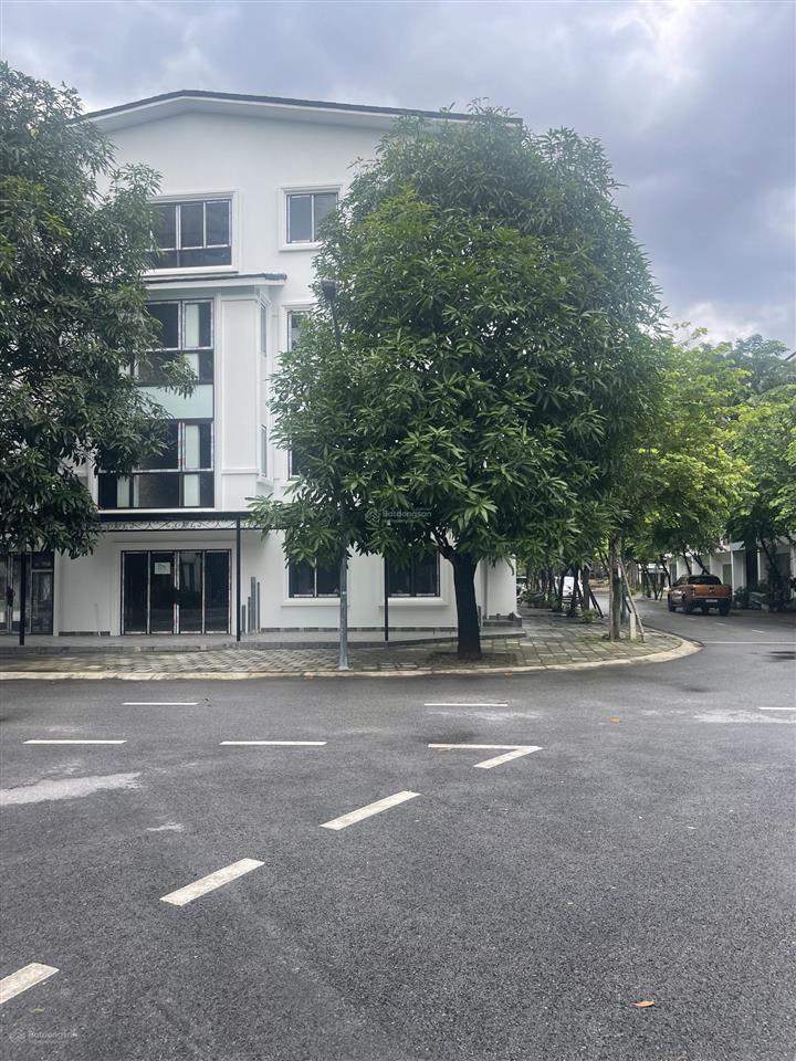 Hàng cực hiếm! chính chủ cần bán lô liền kề phân khu spring valley  ecopark rất đẹp. dt 105m2