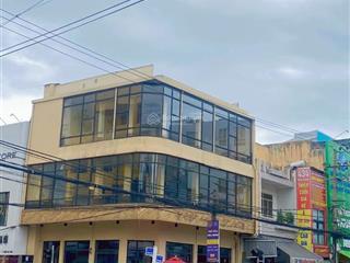Cho thuê nhà 2 mặt tiền 3 tầng đường hùng vương, trung tâm đà nẵng