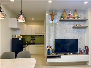 Bán gấp căn 2pn 2wc 62m2 có nội thất, ban công ngoại khu hướng đông nam